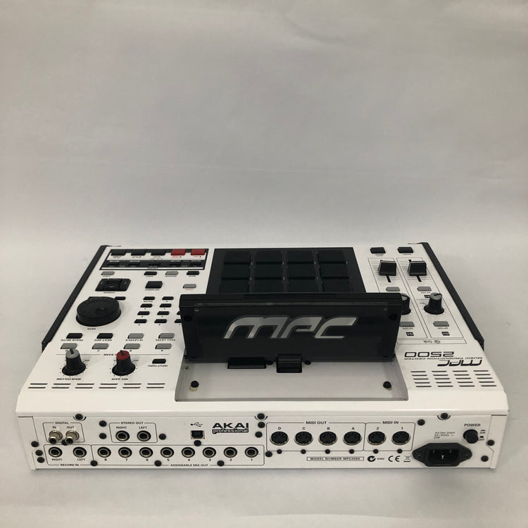 Akai MPC2500 LE