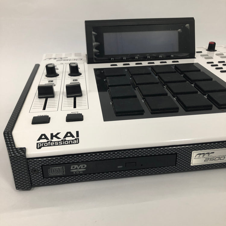 Akai MPC2500 LE