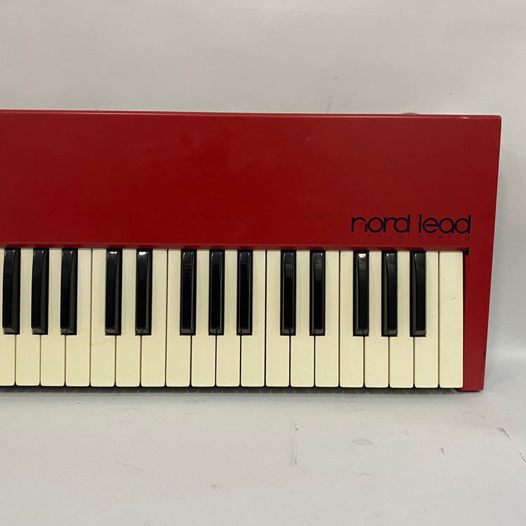 Clavia Nord Lead 1 w/ 12 Voice Expansion