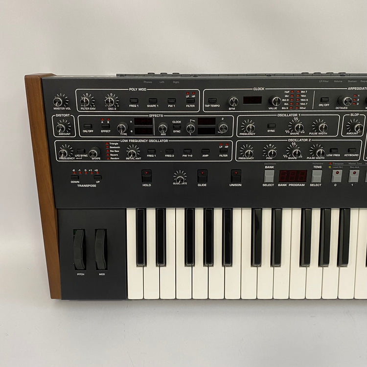 Sequential Prophet-6 6-Voice Analog Synthesizer w/ Dust Cover