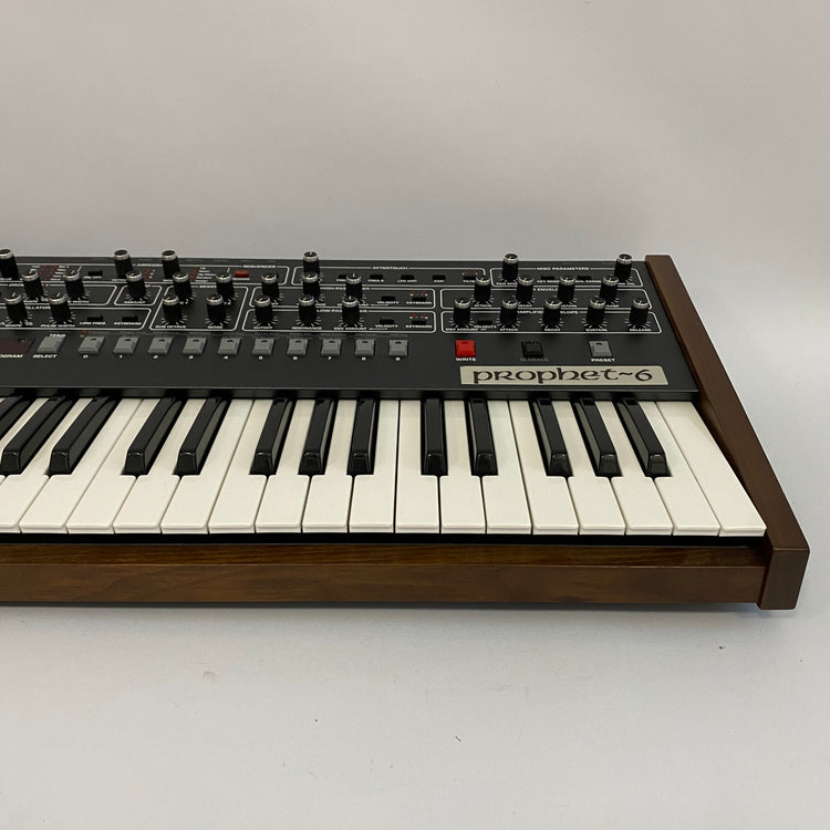 Sequential Prophet-6 6-Voice Analog Synthesizer w/ Dust Cover