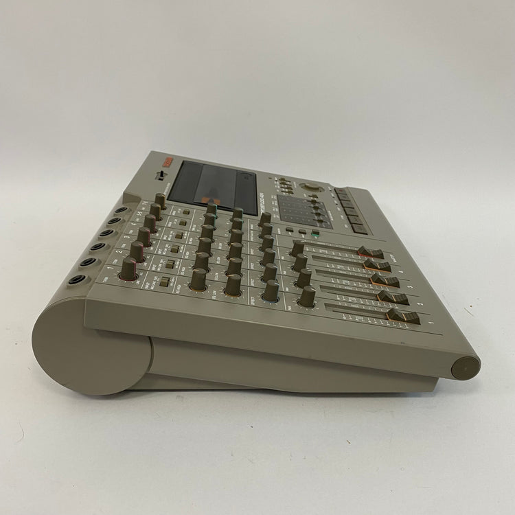 Tascam Portastudio 424
