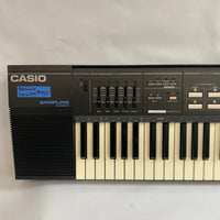 Casio SK-2100 w/ Dust Cover