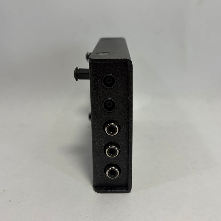 CIOKS 8 8-output Isolated Guitar Pedal Power Supply Expander Kit
