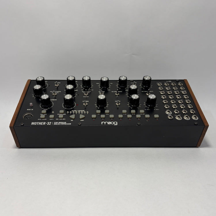 Moog Mother-32