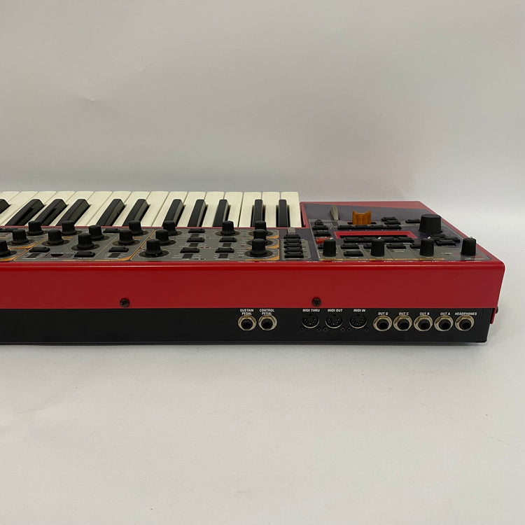 Nord Lead 3 49-Key 24-Voice Polyphonic Synthesizer w/ Nord Travel Bag