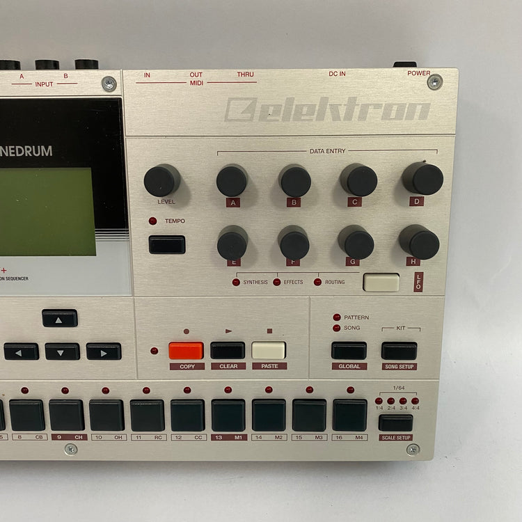 Elektron Machinedrum SPS-1UW+ MKII with Decksaver Cover