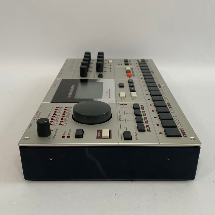 Elektron Machinedrum SPS-1UW+ MKII with Decksaver Cover
