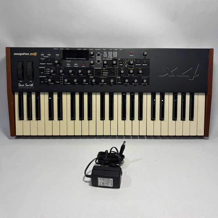 Dave Smith Instruments Mopho x4