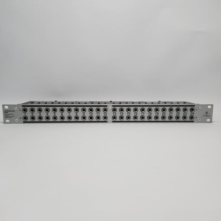 Behringer PX3000 Ultrapatch Pro Patchbay