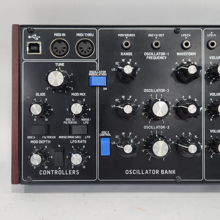 Behringer Model D Analog Synthesizer
