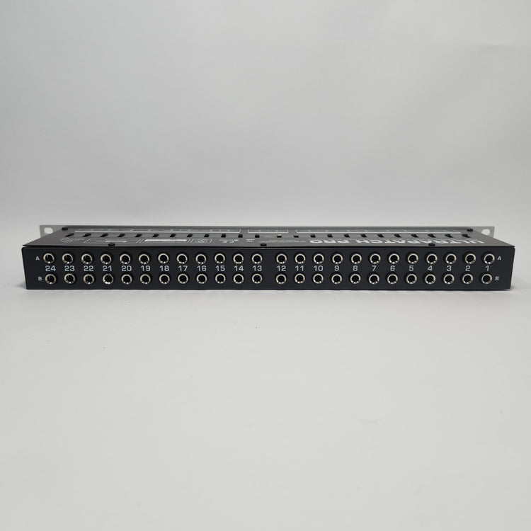 Behringer PX3000 Ultrapatch Pro Patchbay