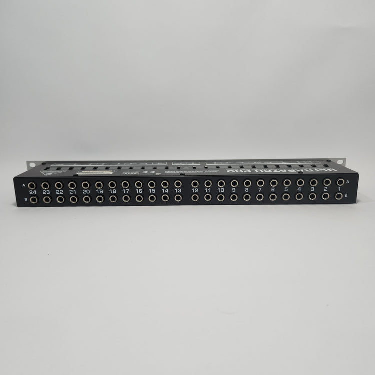 Behringer PX3000 Ultrapatch Pro Patchbay