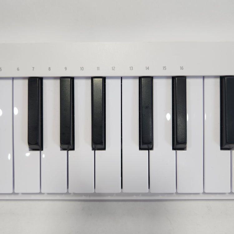 Arturia Microlab
