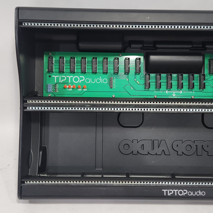 Tiptop Audio Mantis Eurorack Case with Decksaver and Trans Mantis Express Bag