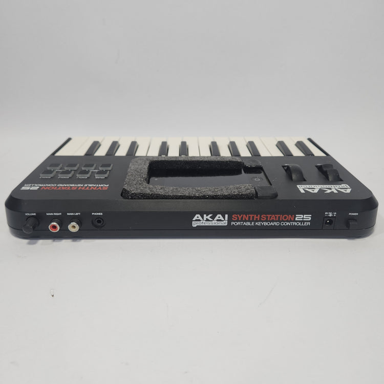 Akai Synth Station 25 and iPod Touch