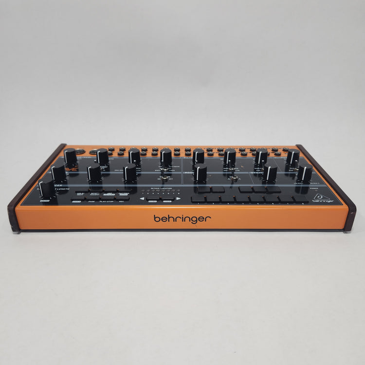 Behringer Crave