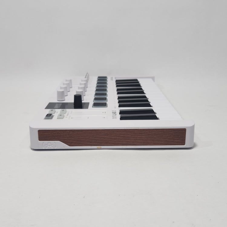 Arturia Minilab 3