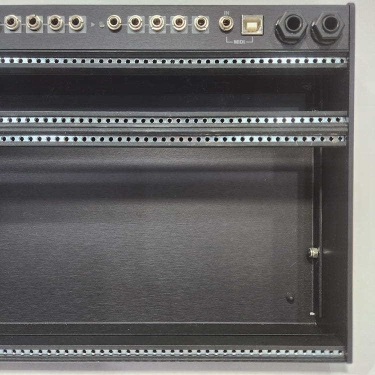 Intellijel 4U Palette Case 62HP (Black) with Lid