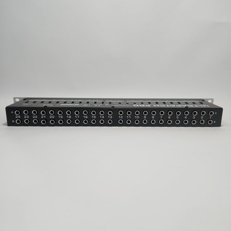 Behringer PX3000 Ultrapatch Pro Patchbay