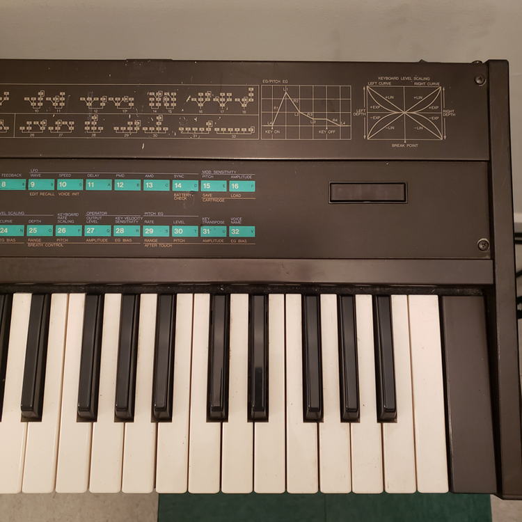 Yamaha DX7 with Grey Matter Response E!