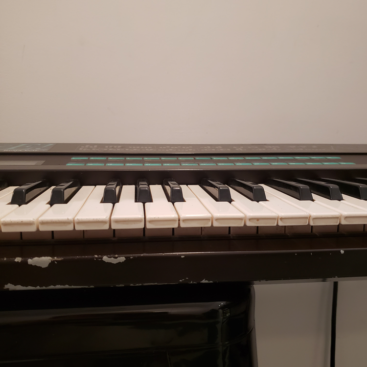 Yamaha DX7 with Grey Matter Response E!