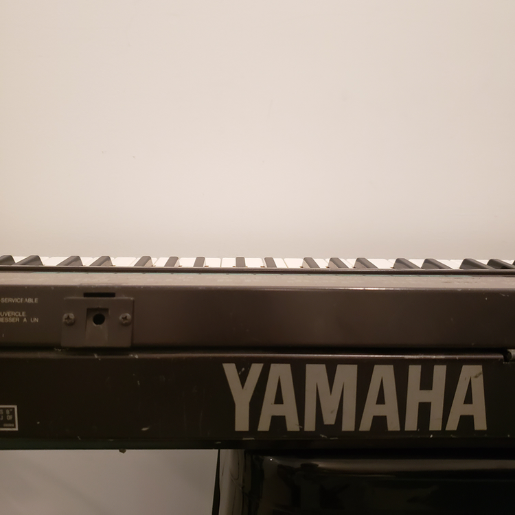 Yamaha DX7 with Grey Matter Response E!