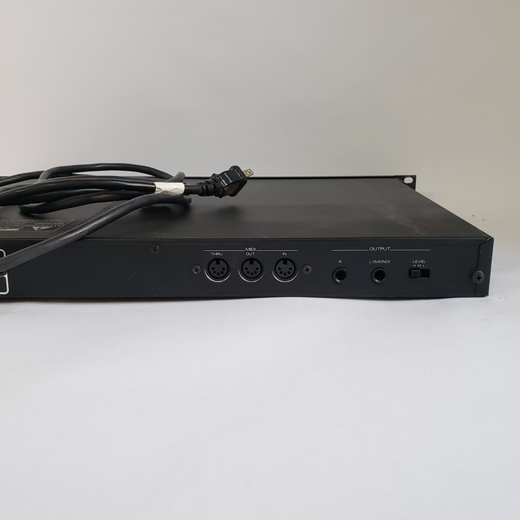 Roland P330