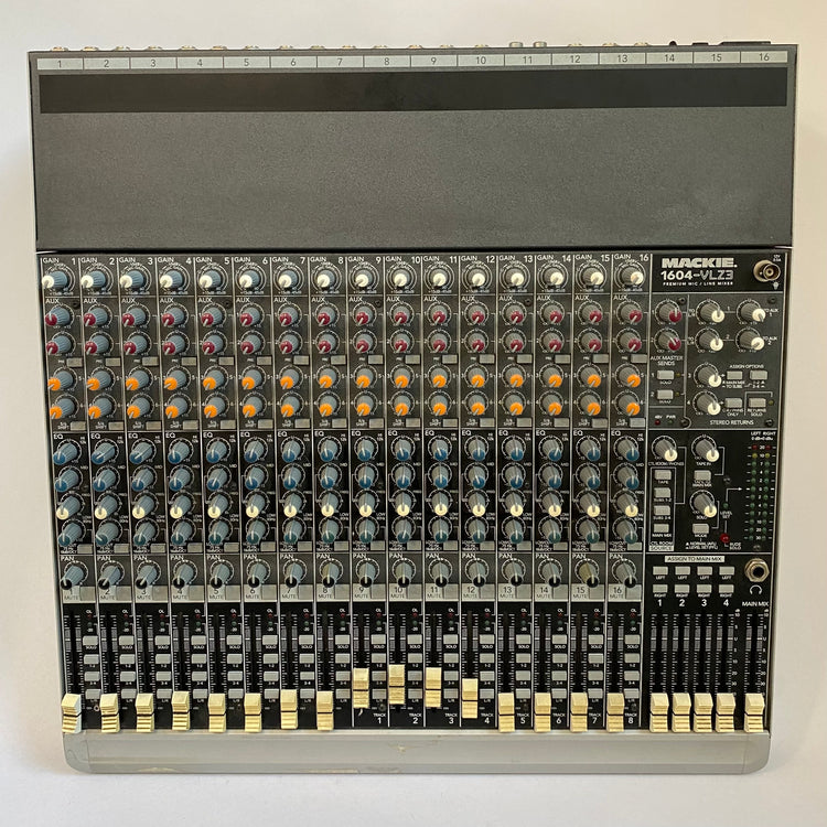 Mackie 1604-VLZ3 16-Channel Mic / Line Mixer