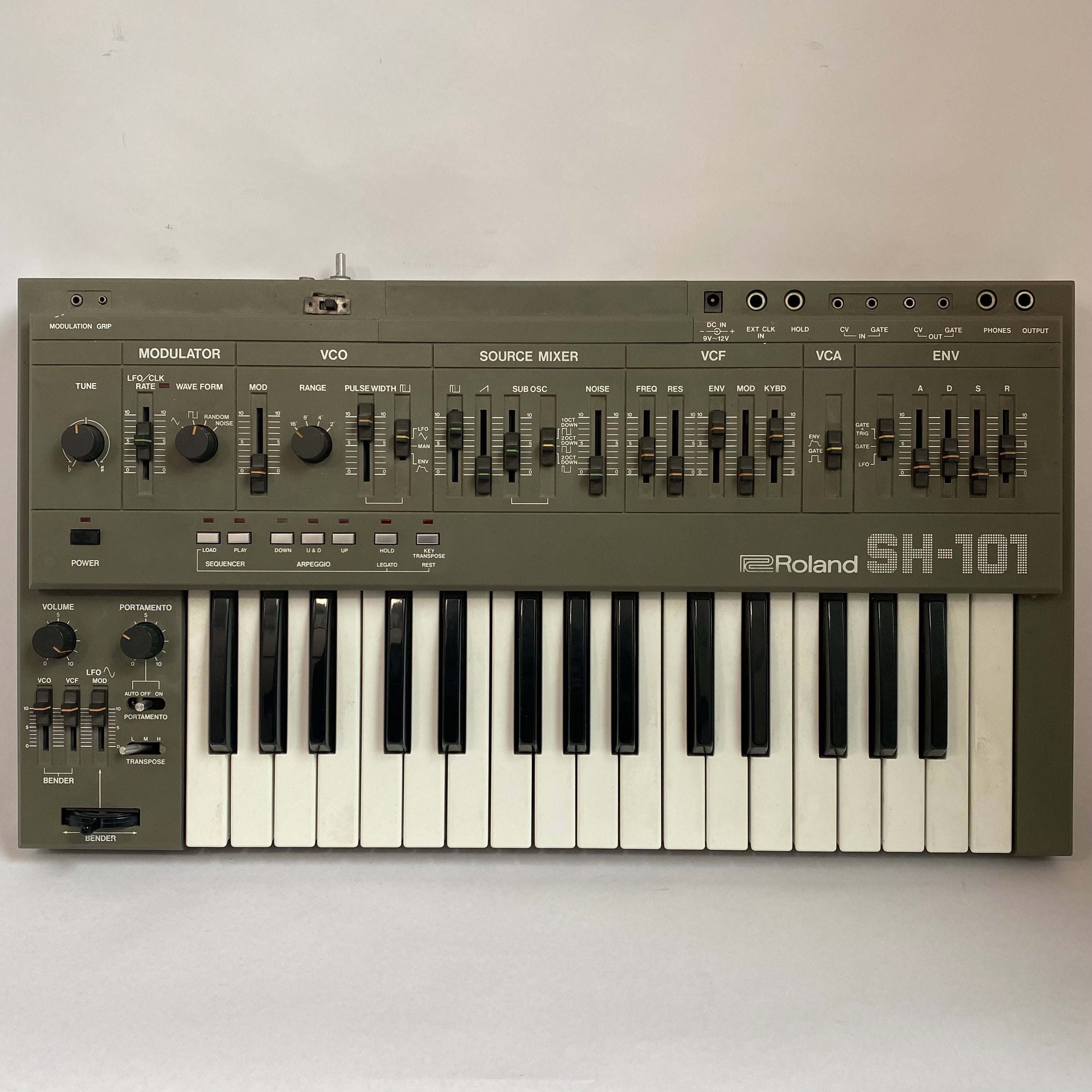 Roland SH-101