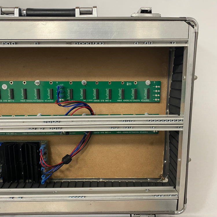 DIY 2x84HP Portable Case with Doepfer PSU and A-100 Bus Board