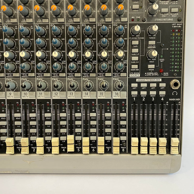 Mackie 1604-VLZ3 16-Channel Mic / Line Mixer