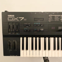 Yamaha DX7s Keyboard with Red Display Mod
